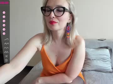 cam girl porn emilymilf__ image #4203923