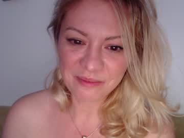 cam girl porn kiradivine image #1971248