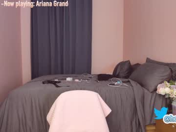cam girl porn hollyextra image #2216429