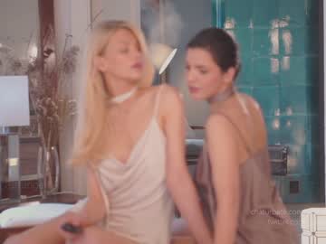 cam girl porn _2strangers image #5378235