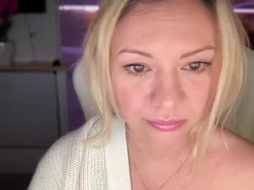 cam girl porn kiradivine image #6151454