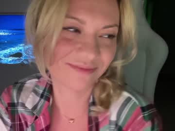 cam girl porn kiradivine image #2824452