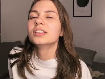 cam girl porn junebragga image #2177325