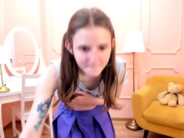 cam girl porn blushing_ellie image #1810871