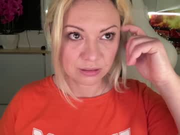 cam girl porn kiradivine image #6674948