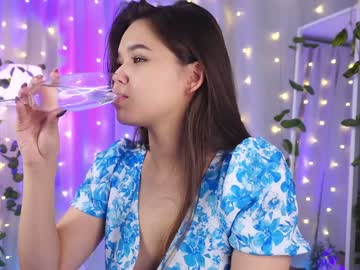 cam girl porn helenmoors image #5135437