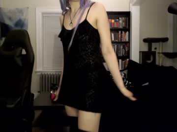 cam girl porn runacrow image #4439542