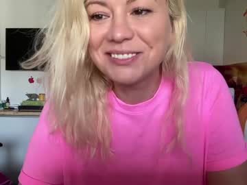 cam girl porn kiradivine image #4590974