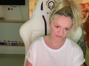 cam girl porn kiradivine image #3900198