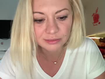 cam girl porn kiradivine image #5509681