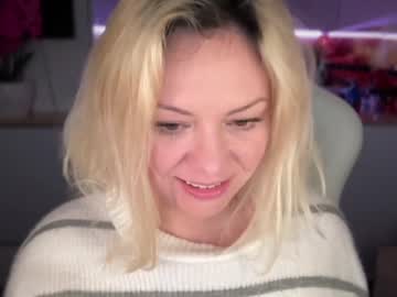 cam girl porn kiradivine image #6128248