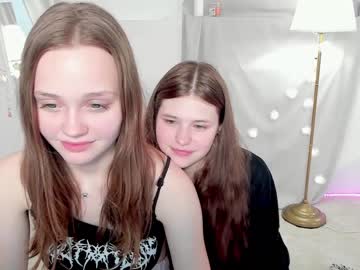 cam girl porn k_a_r_o_l_i_n_a image #2422036