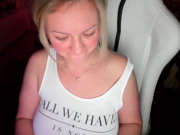 cam girl porn kiradivine image #1223774