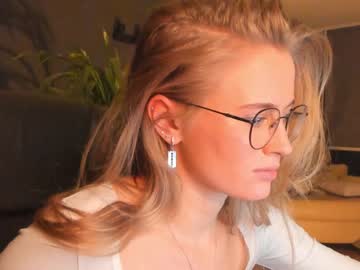 cam girl porn linellali image #3004163