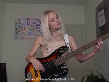 cam girl porn petitebrat image #6746452