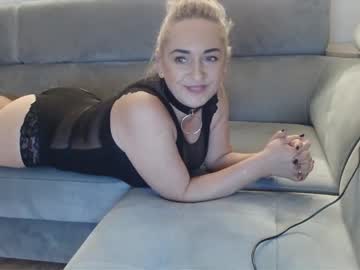 cam girl porn innocentxdoll19 image #310862