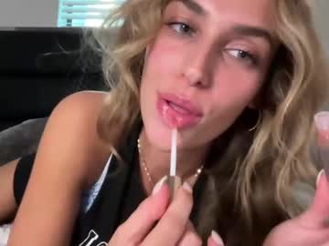 cam girl porn lily266154 image #6978350
