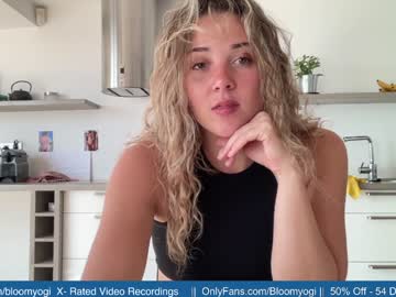 cam girl porn bloomyogi image #4174996