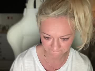 cam girl porn kiradivine image #4055821
