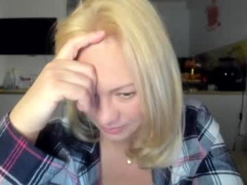 cam girl porn kiradivine image #3141454