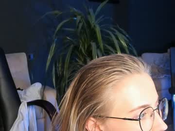 cam girl porn linellali image #2882229