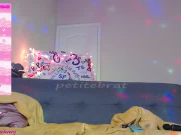 cam girl porn petitebrat image #3966400
