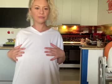 cam girl porn kiradivine image #4677300