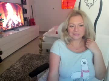 cam girl porn kiradivine image #628147