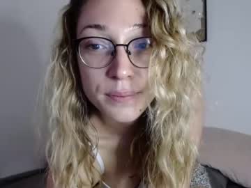 cam couple porn lily_labeau image #2859411