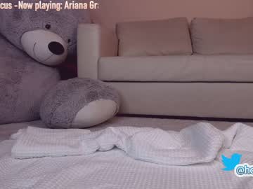 cam girl porn hollyextra image #374614