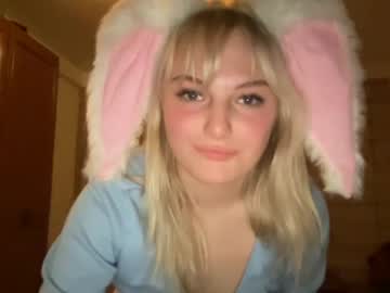 Cam for holli__wood