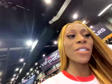 cam tranny porn vanniall image #6776945