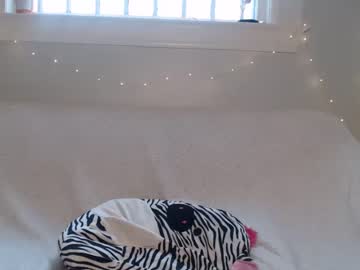 cam girl porn petitegirluvsdick image #4663681