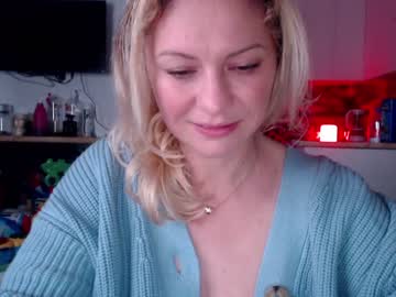 cam girl porn kiradivine image #1676598