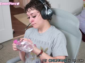 cam girl porn evelynpiers image #1751404