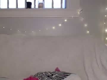 cam girl porn petitegirluvsdick image #4106934