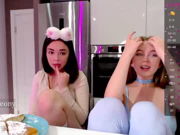 cam girl porn small_blondee image #2974809