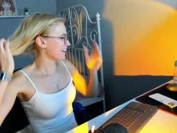 cam girl porn linellali image #2479447