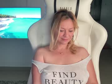 cam girl porn kiradivine image #2344588