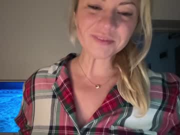 cam girl porn kiradivine image #2839294