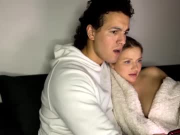 cam couple porn chulo33333 image #6072159