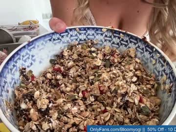 cam girl porn bloomyogi image #4118076
