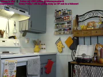 cam girl porn 19honeysuckle image #1347692