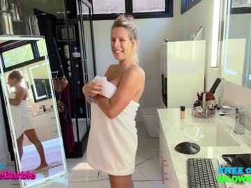 cam girl porn wildwifebarbie image #6907728