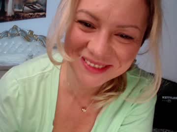 cam girl porn kiradivine image #1338965