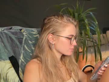 cam girl porn linellali image #2804151
