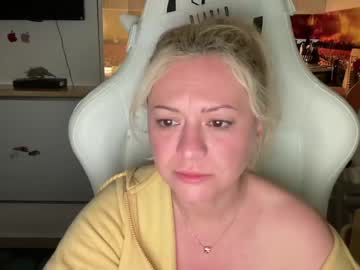 cam girl porn kiradivine image #4285909