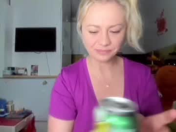 cam girl porn kiradivine image #3335413