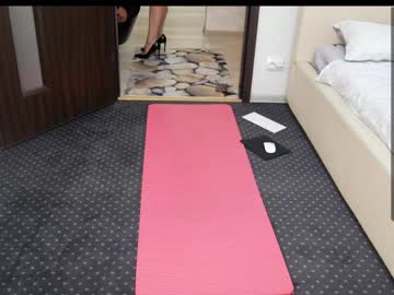 cam girl porn carmela_fox image #5107755