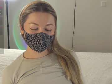 cam girl porn blondehottiek image #6084925